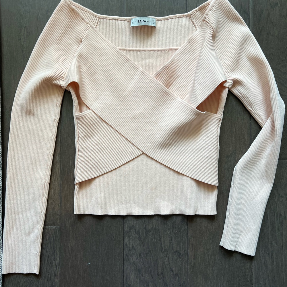 Zara Knit Pink Criss Cross Off the Shoulder
Ribbed Pink Long Sleeve Top - Picture 2 of 7